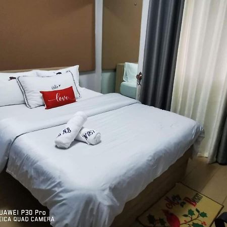 Staycation Condotel @ 150 Newport Pasay City Манила Экстерьер фото